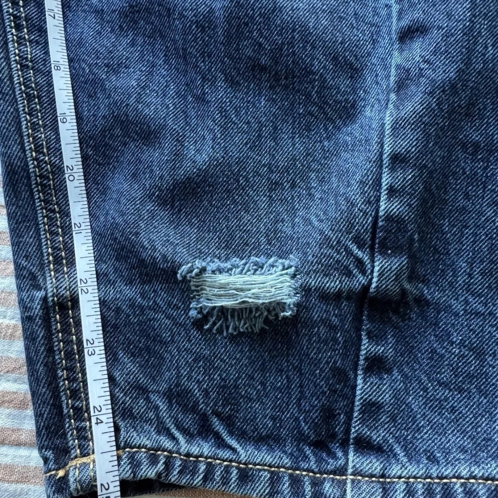 Old Navy Extra High Waist Balloon Jean - Picture 5 of 13
